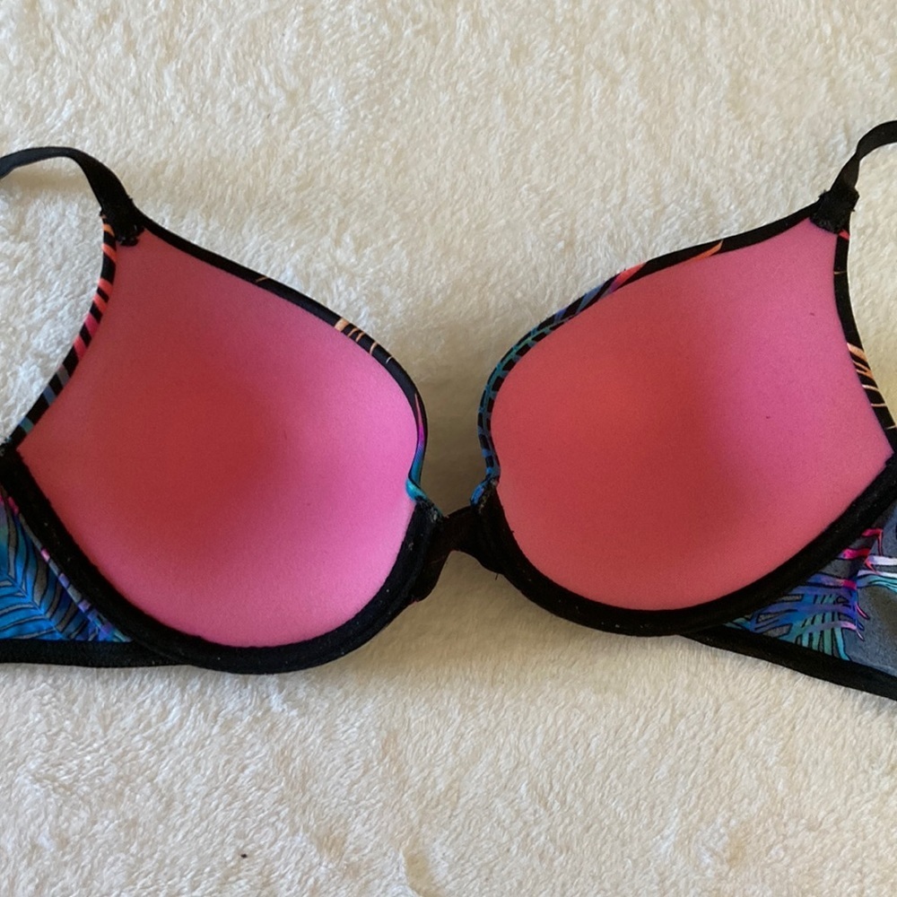 PINK Victoria’s Secret Bra - Picture 2 of 4